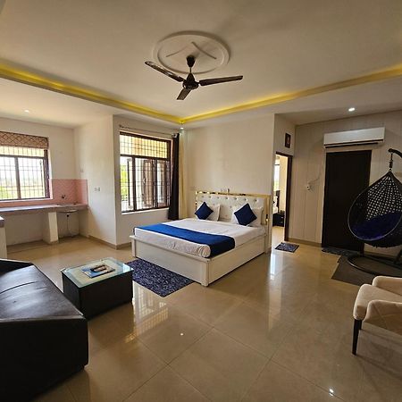 Elegance Resort Vrindavan Exterior photo