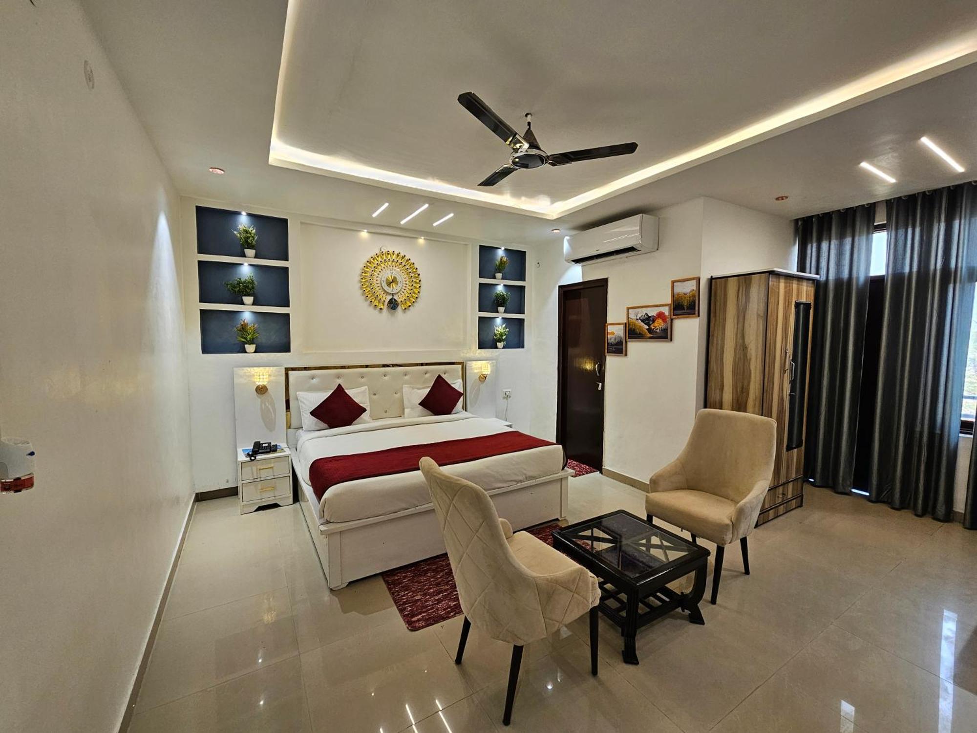 Elegance Resort Vrindavan Exterior photo