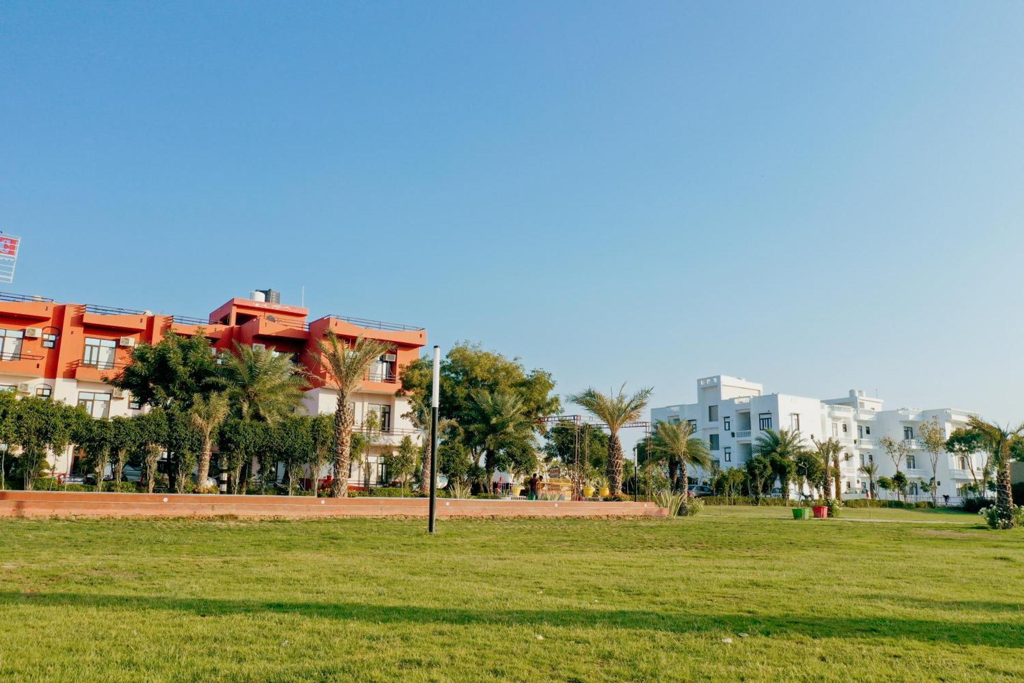 Elegance Resort Vrindavan Exterior photo